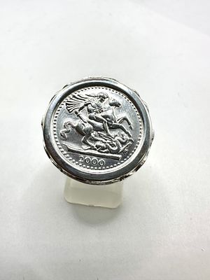 A Sterling Silver St George and the Dragon Coin Signet Ring, Dated 2000. A Sterling Silver St 