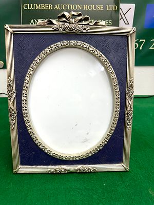 A Shudehill Giftware White Metal Picture Frame with Oval Aperture. A rectangular picture frame 