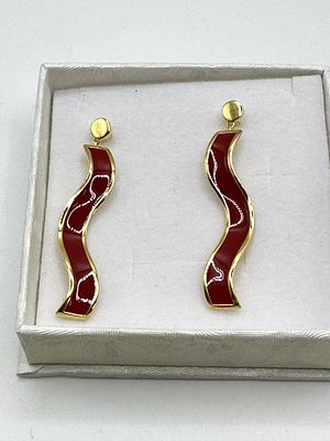 A Pair of Gold-Plated 925 Silver and Red Enamel Wavy Drop Earrings. A pair of contemporary drop 