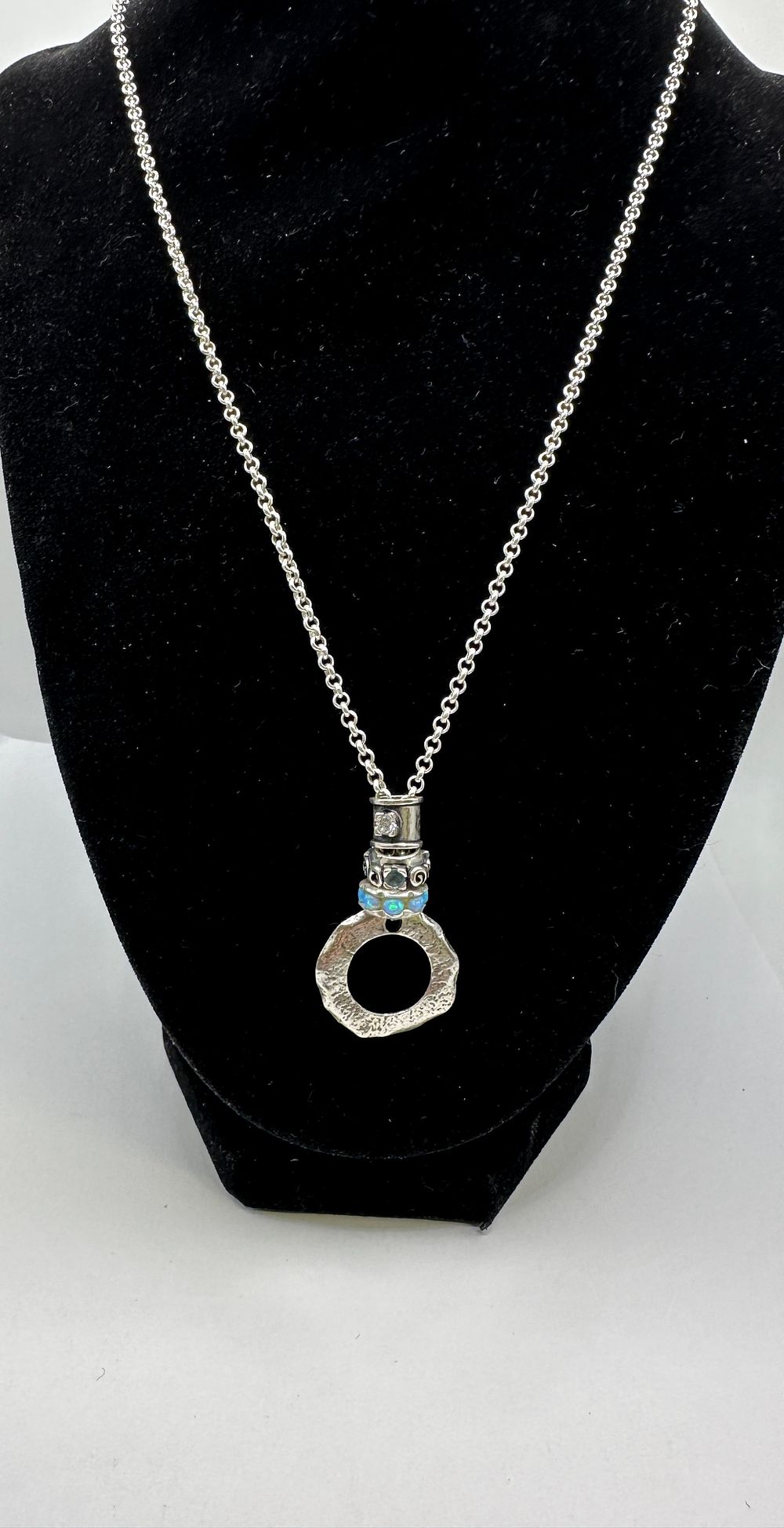 Lot 283: A 925 Silver Pendant Necklace with Sliding Charms