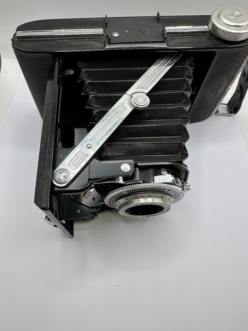 Lot 88: Agfa Billy Folding Medium Format Camera with Agnar 105mm f/6.3 Lens and Pronto Shutter