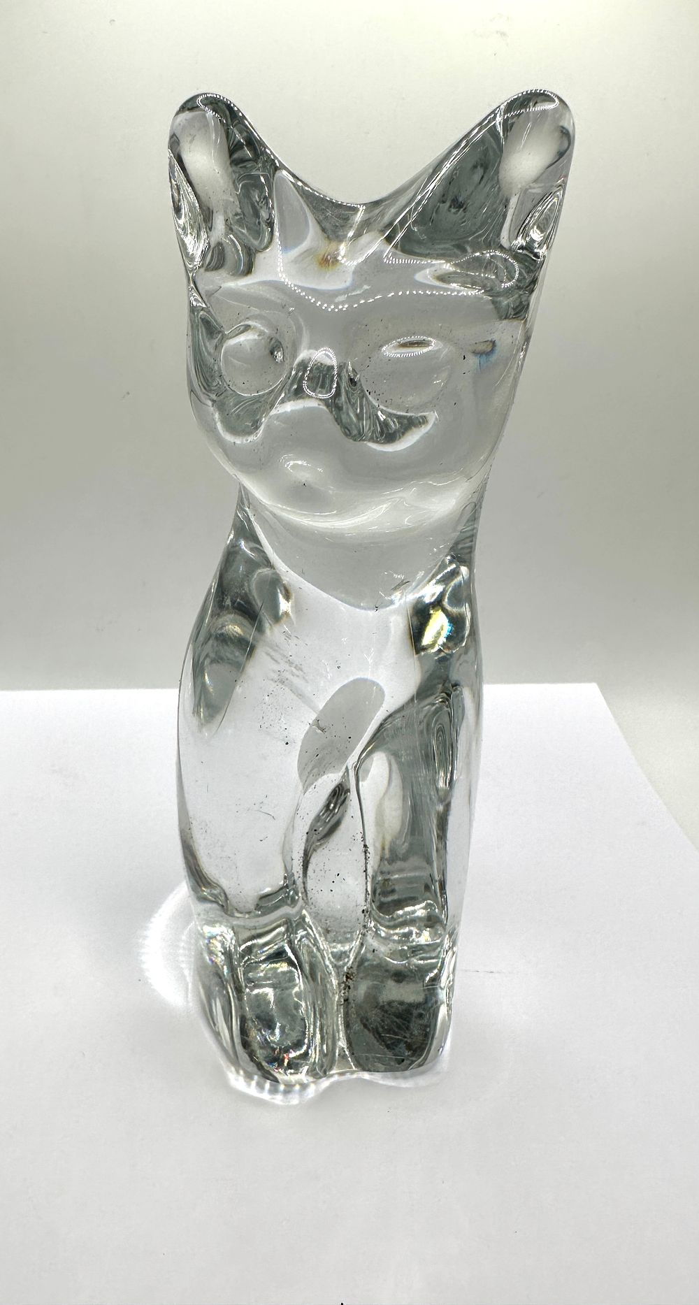 Lot 170: A Mid-Century Modern Stylised Clear Glass Cat Figurine