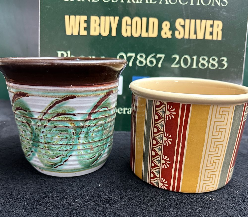 Lot 219: Two 20th-century British ceramic pots including a Portmeirion National Trust example