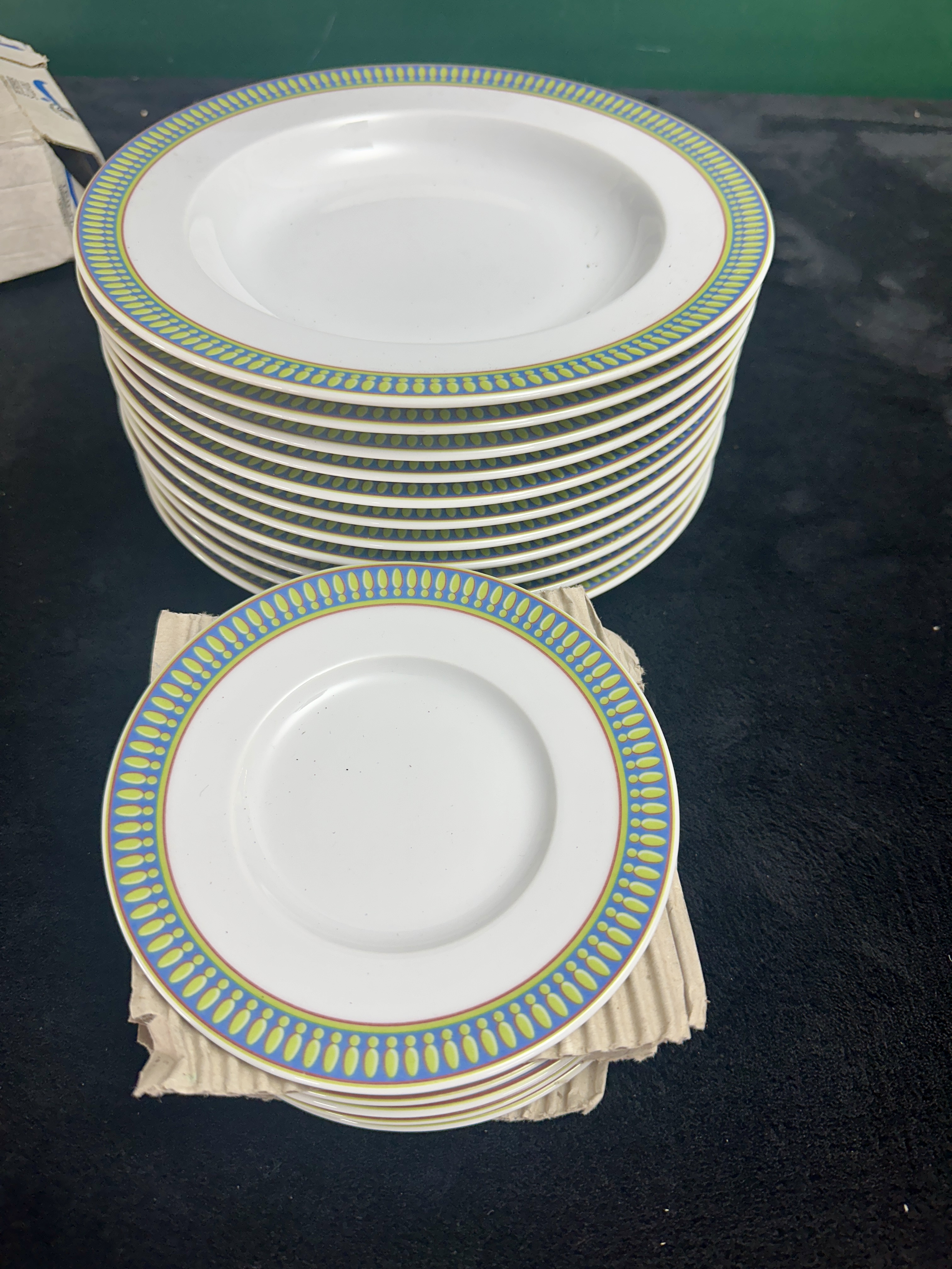 A Set of Porcelain Soup and Side Plates Attributed to Noritake Florencia