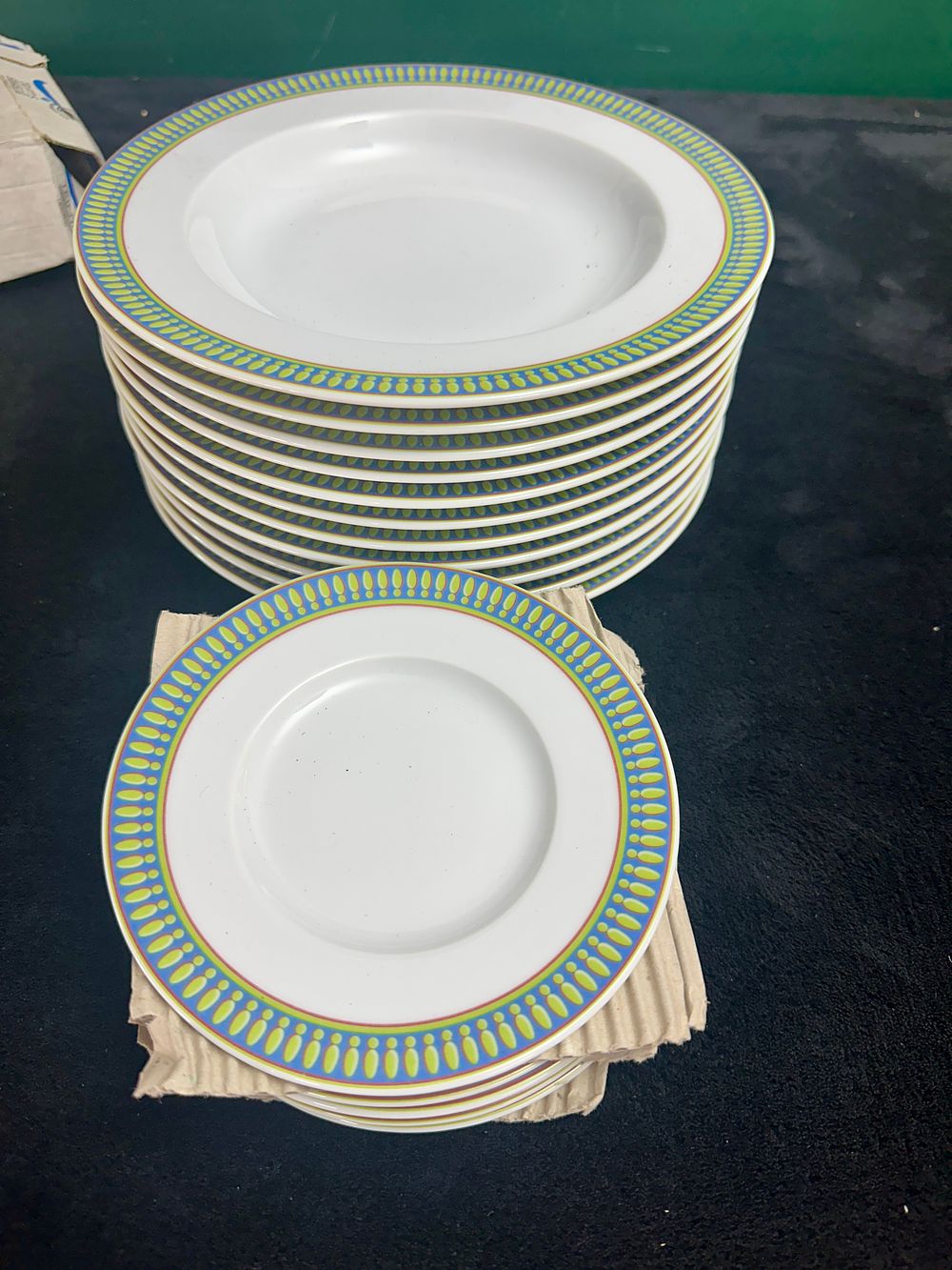 Lot 74: A Set of Porcelain Soup and Side Plates Attributed to Noritake Florencia
