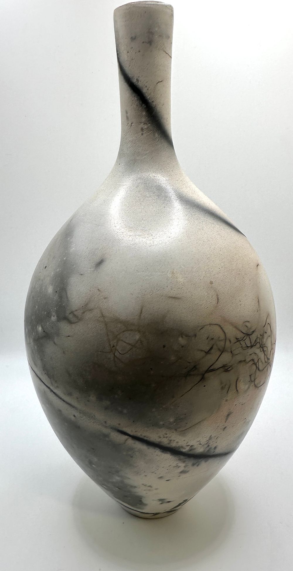 Lot 189: Christine Gittins Studio Pottery Smoke-Fired Burnished Earthenware Vessel