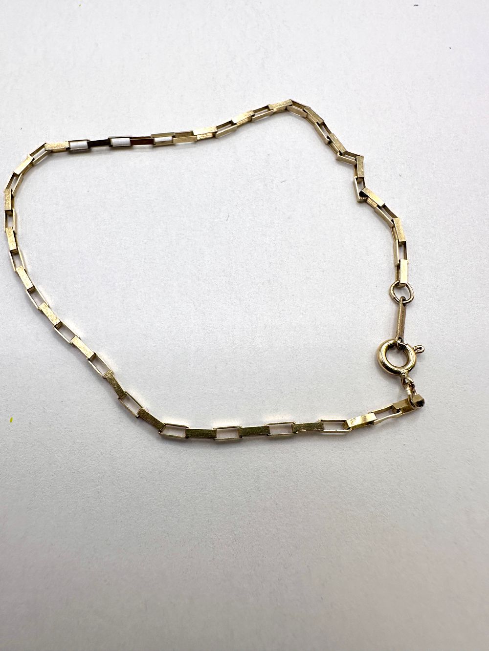 Lot 255: A 9 Carat Yellow Gold Fancy Link Chain