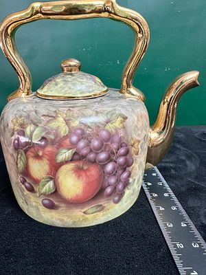 Baron China Staffs Ltd Hand-Painted Apples and Grapes Kettle-Form Teapot by Doug Hague. A large 