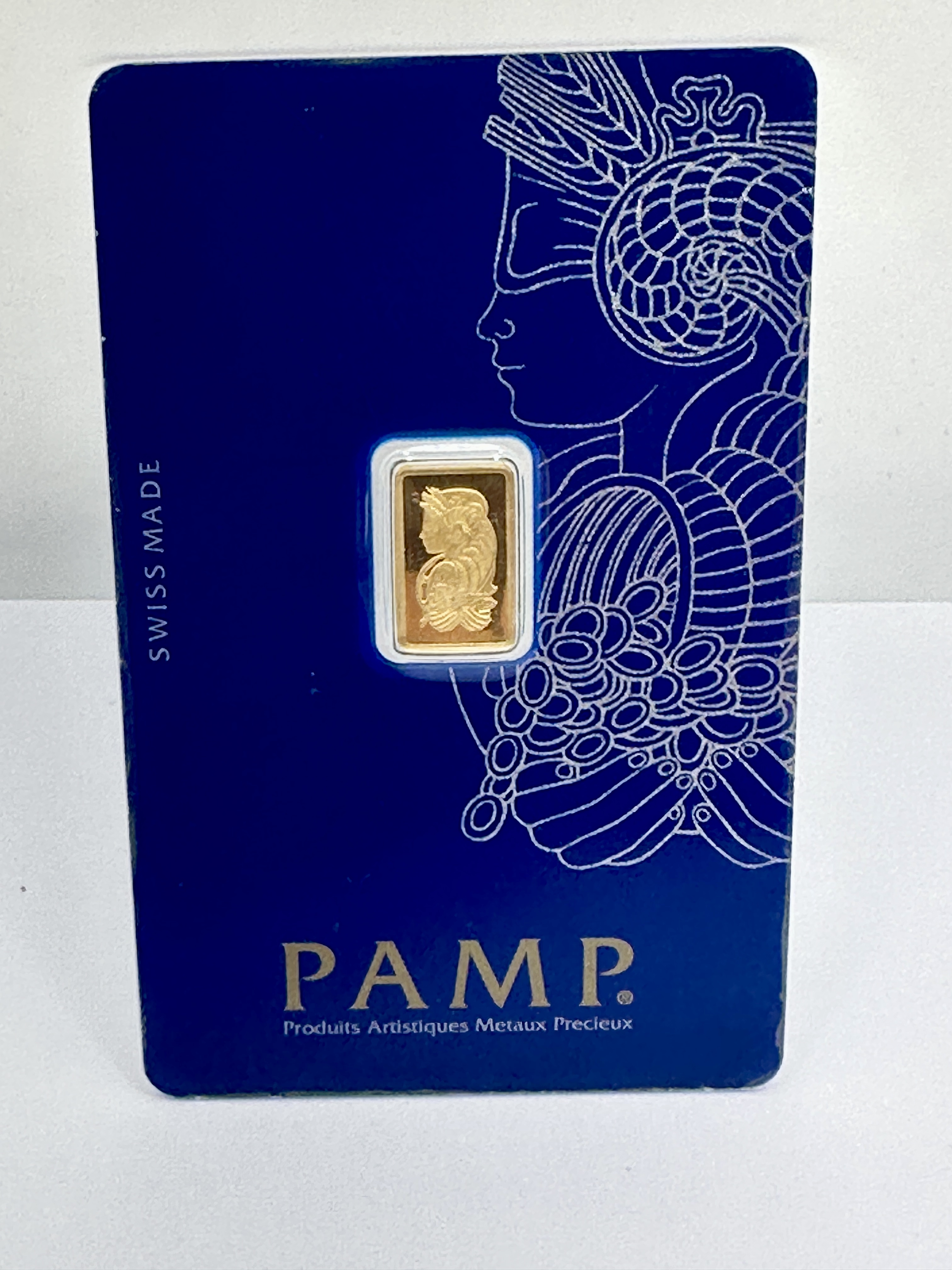 A PAMP Suisse 1g 999.9 Fine Gold Bar with Lady Fortuna Motif and Original Assay Card