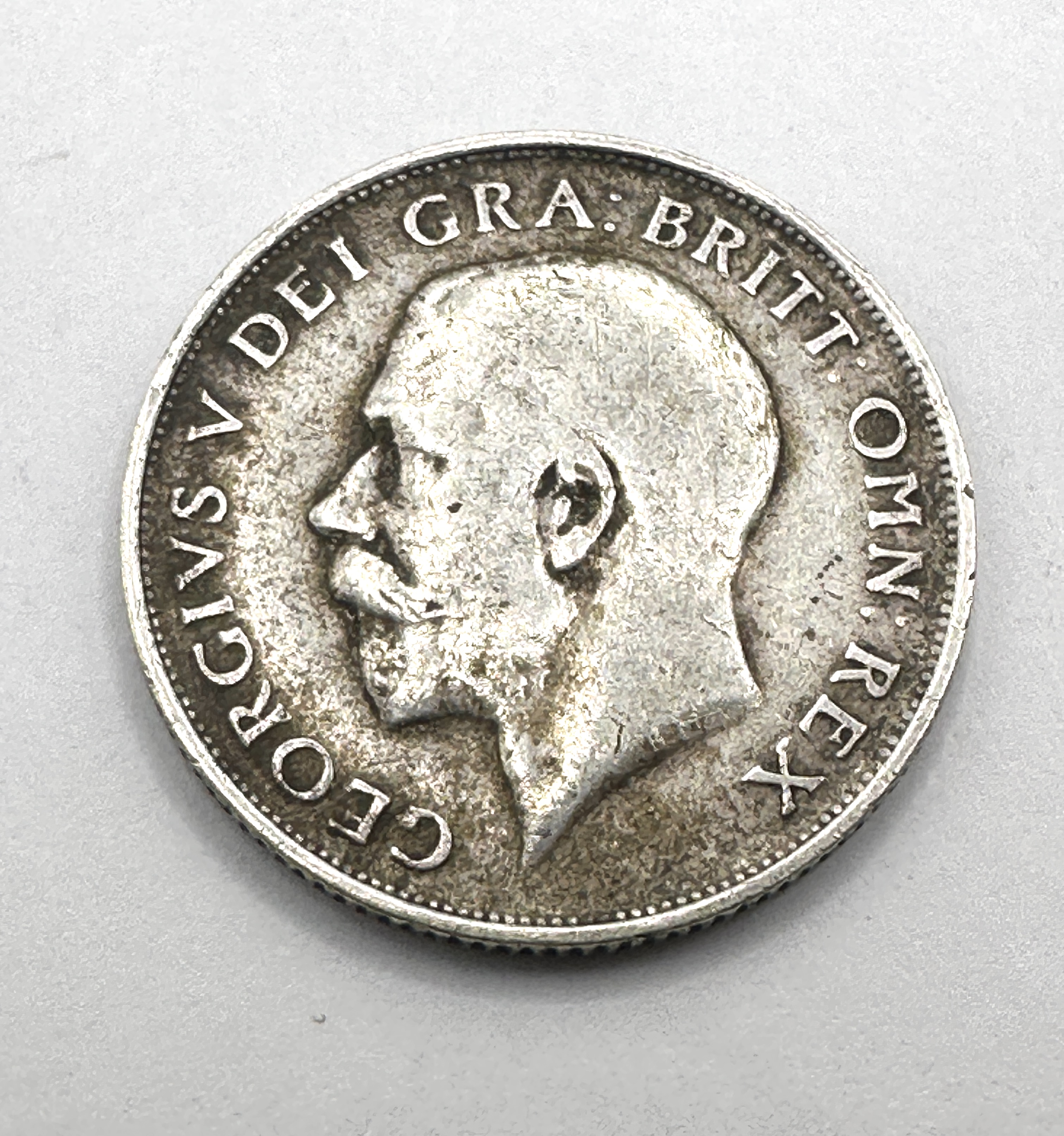 UK 1915 George V Silver One Shilling Coin