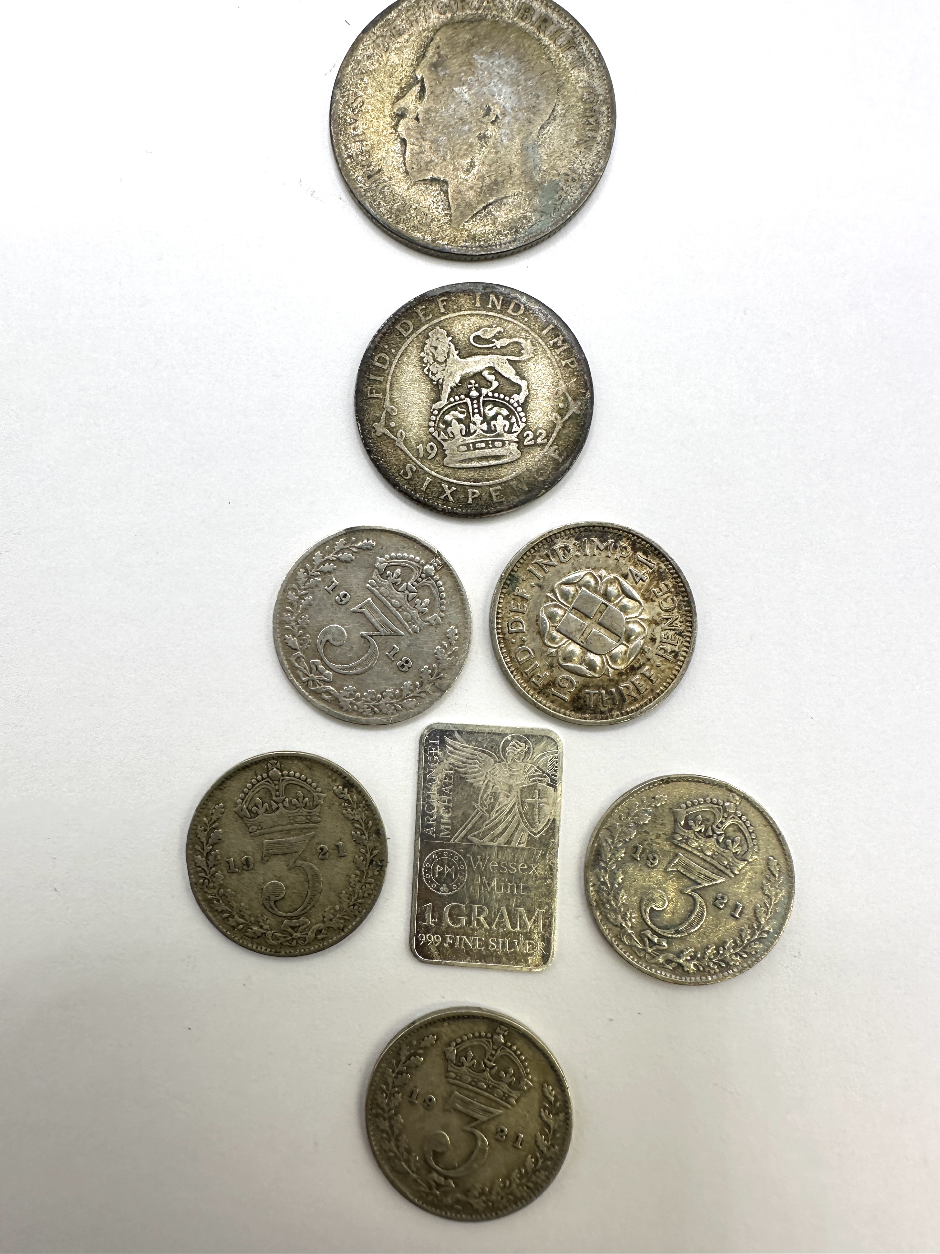 A Collection of UK Silver Coins and a Wessex Mint Fine Silver Bullion Bar