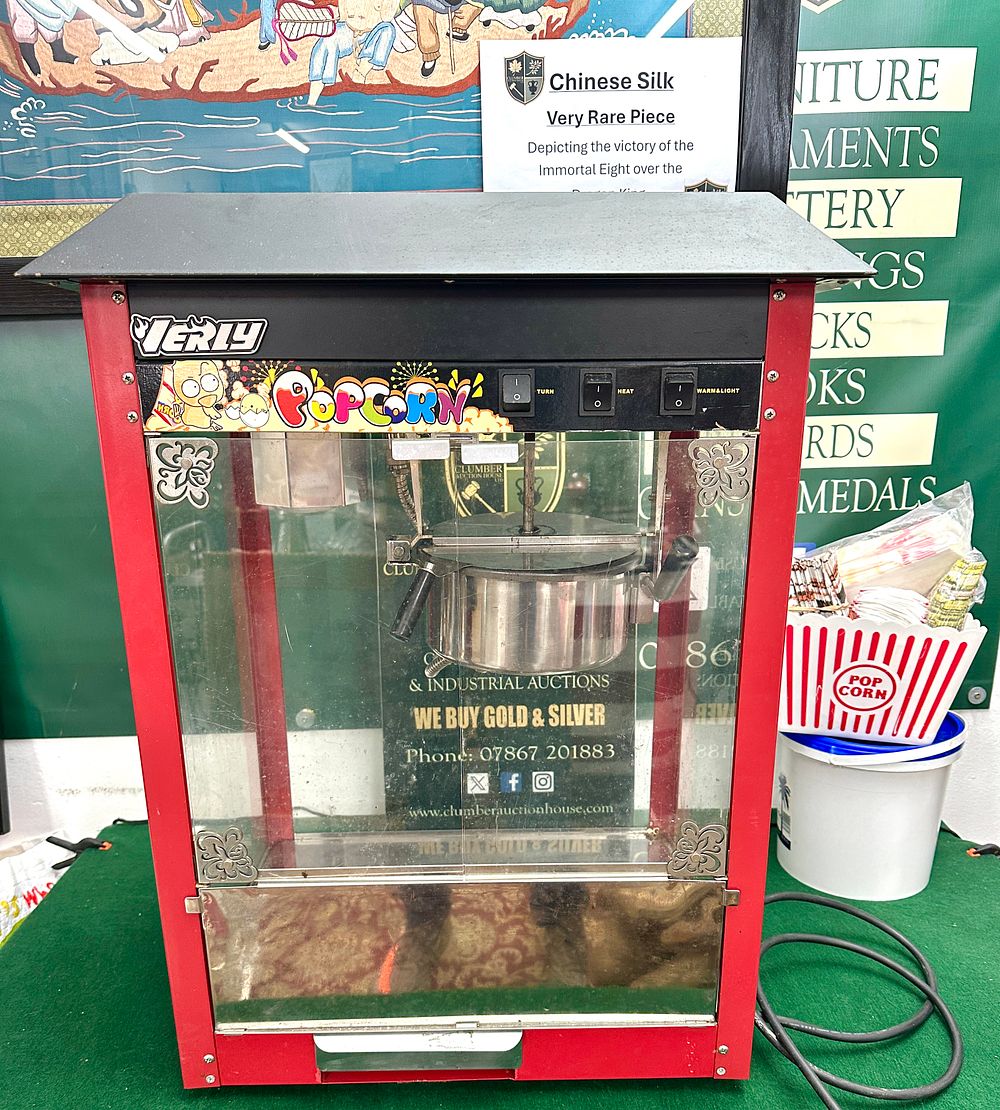 Lot 331: A Verly Commercial Tabletop Electric Popcorn Machine with Accessories