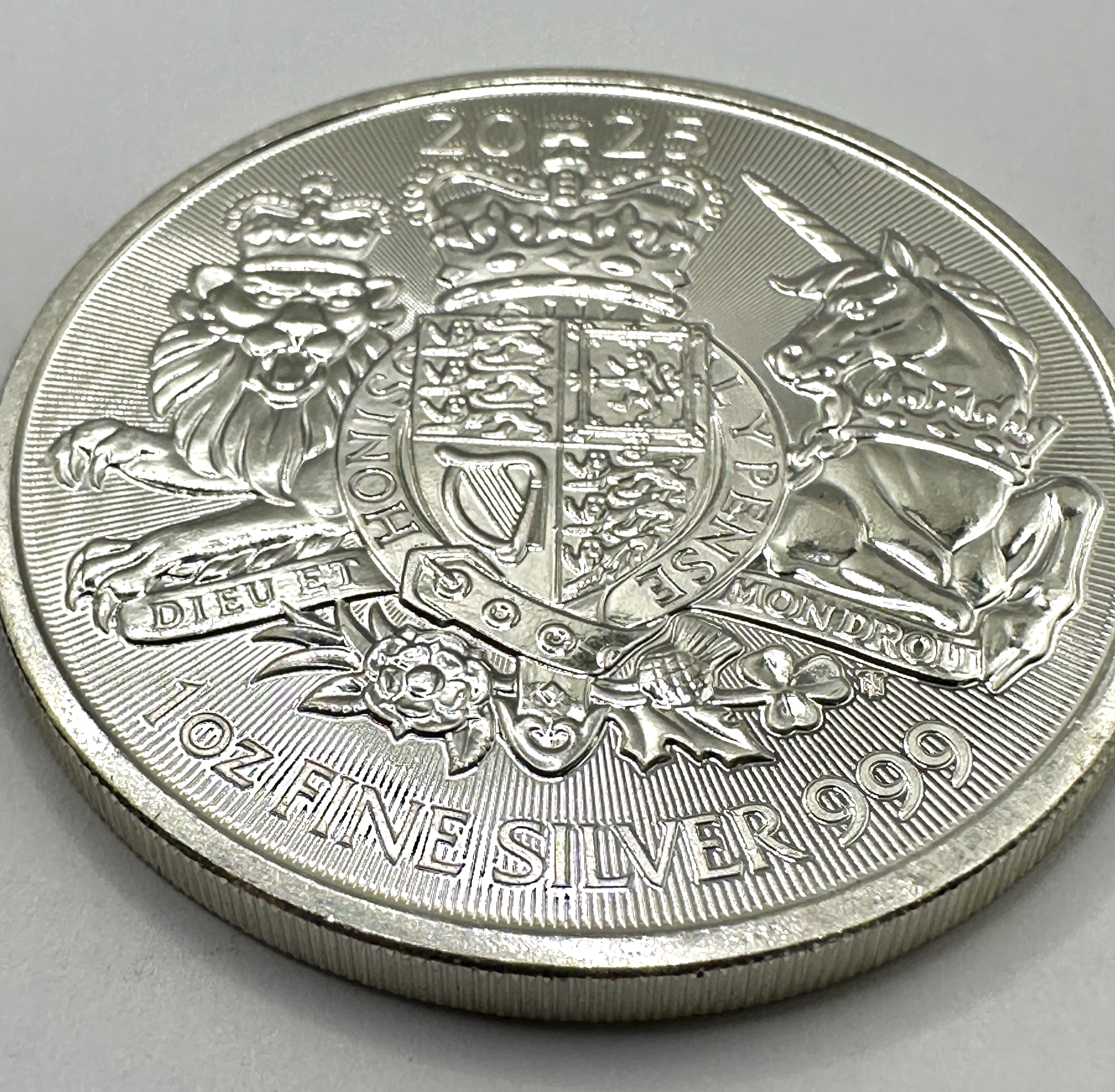 2023 Great Britain Royal Arms 1 oz Fine Silver 2 Pounds Coin