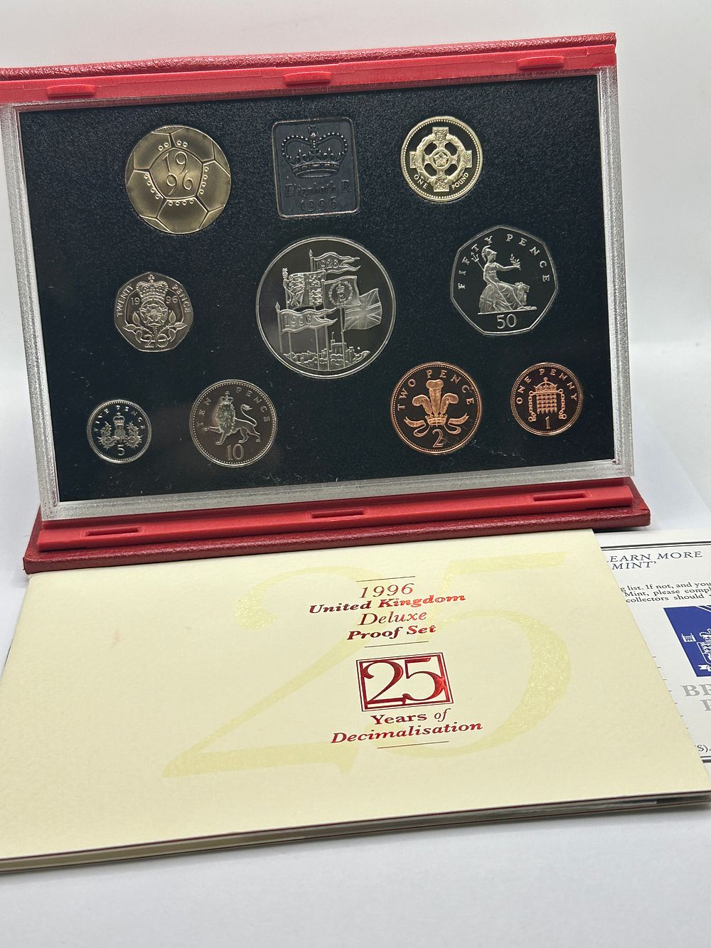 Lot 180: UK 1996 Deluxe Proof Coin Collection 25 Years of Decimalisation