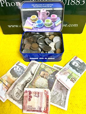 UK, SI, BB, FR, IN, 1892-1992, Mixed Coins and Banknotes. A collection of international coins 