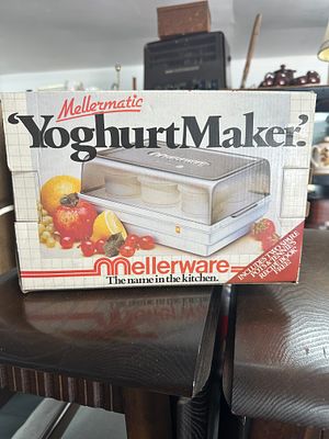 Mellerware Mellermatic Electric Yoghurt Maker in Original Box. A vintage domestic electric 