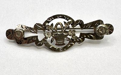 Edwardian Sterling Silver Openwork Basket of Flowers Bar Brooch Birmingham 1900. This sterling 