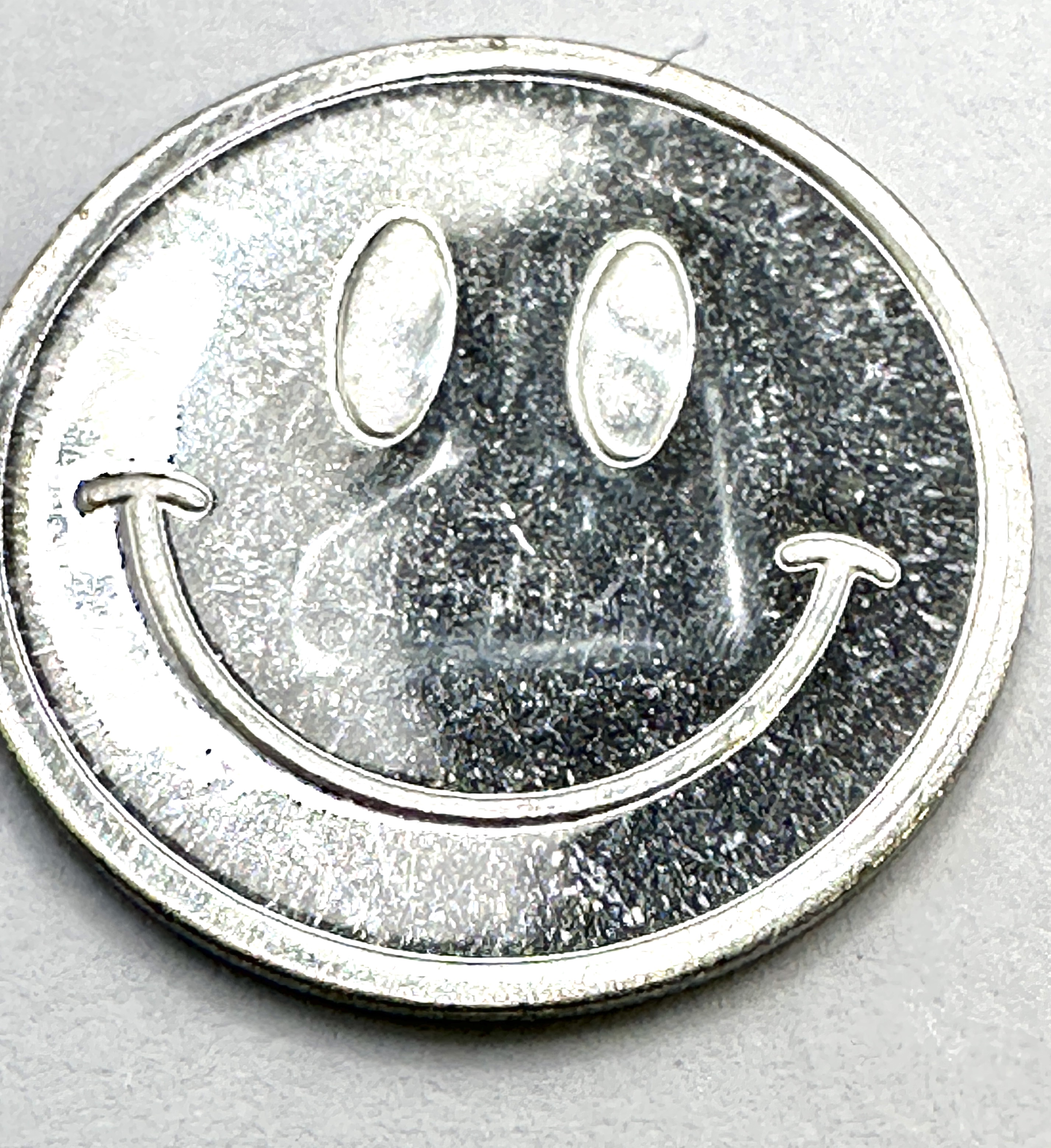 Pan Silver Company 1 Gram .999 Fine Silver Smiley Face Round