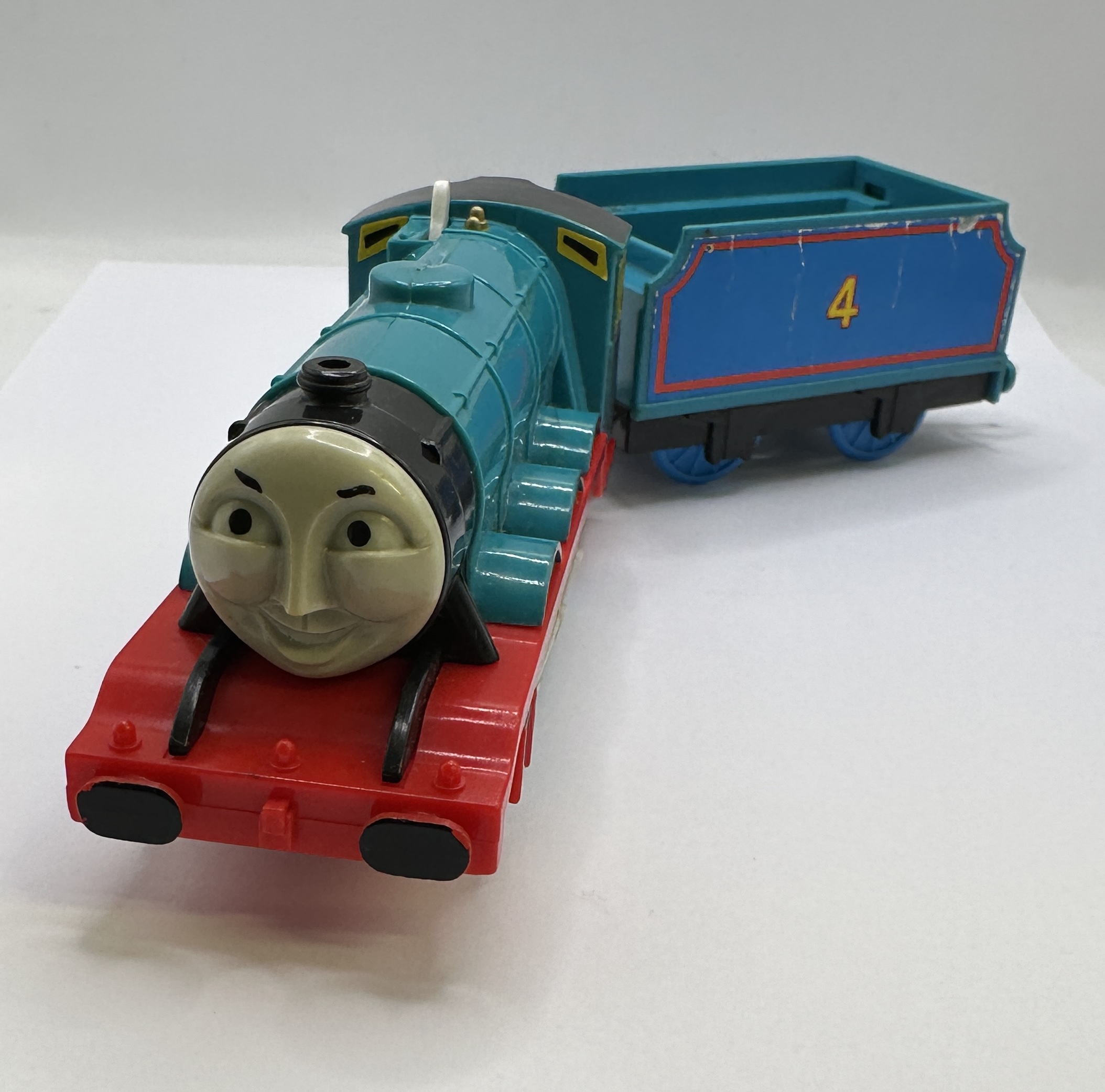 Tomy TrackMaster Thomas and Friends Motorized Gordon the Big Engine and Tender