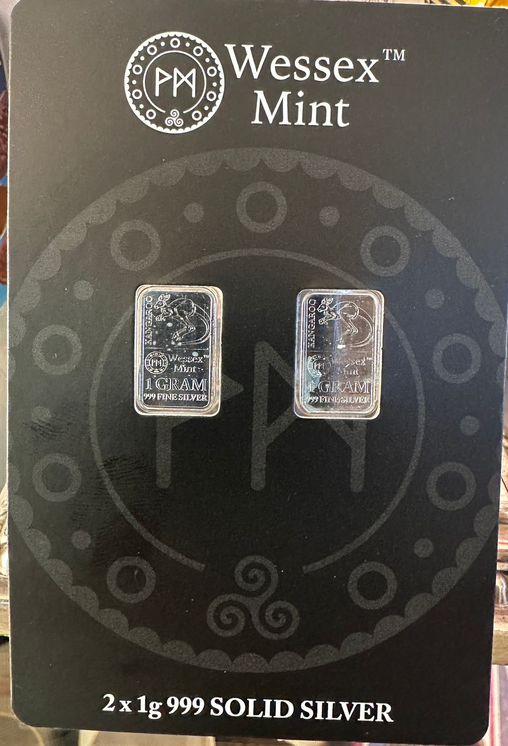 Lot 260: A Pair of Wessex Mint 1 Gram 999 Fine Silver Bullion Bars