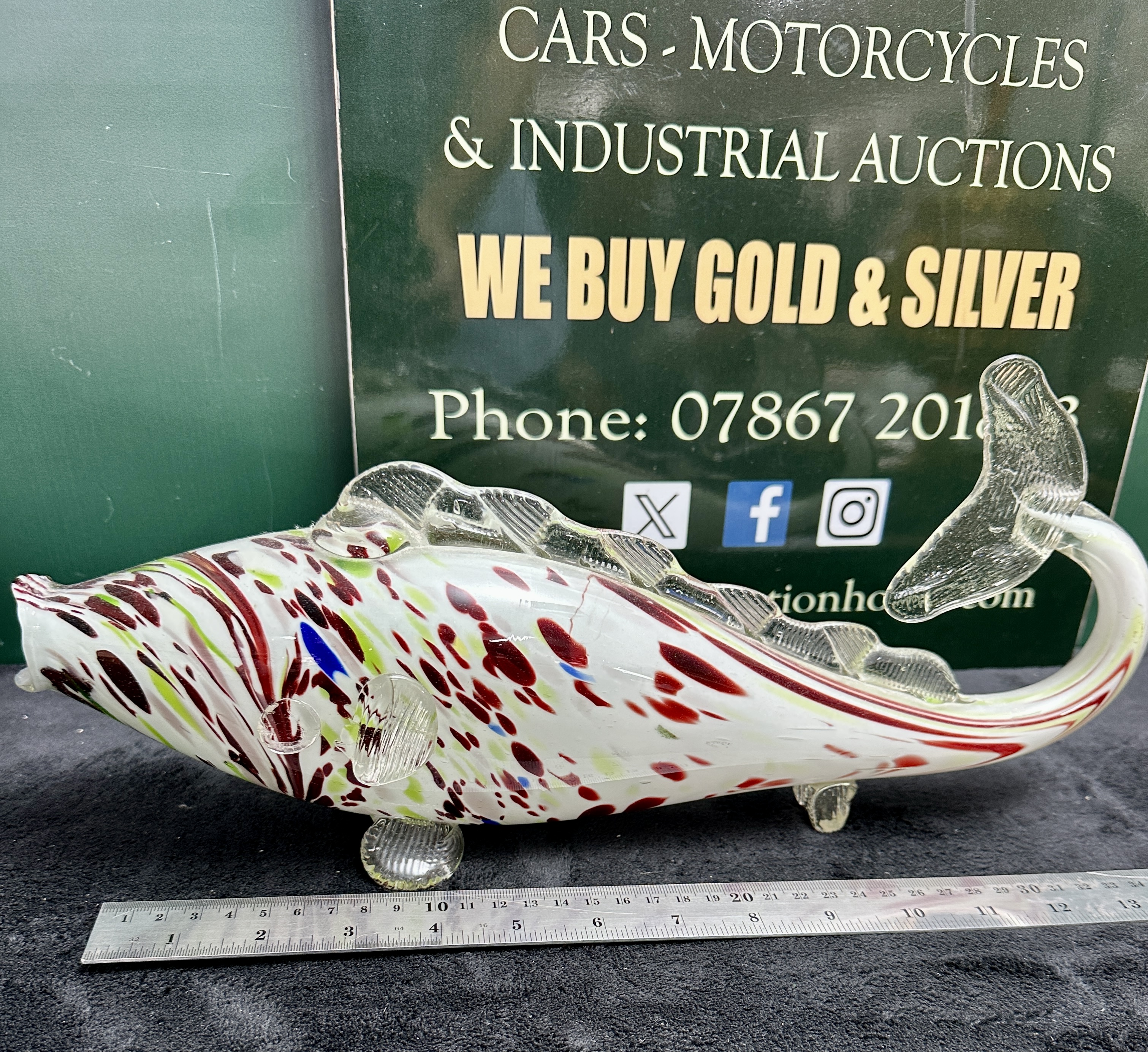 A Large Multi-Coloured Splatter Pattern Glass Fish Posy Vase