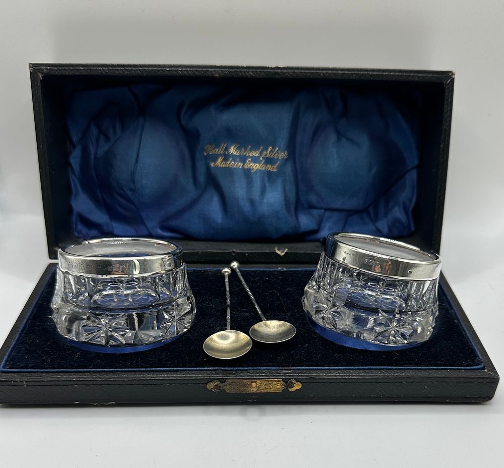 A 1915 Birmingham 925 Silver and Cut Glass Cased Salt Set