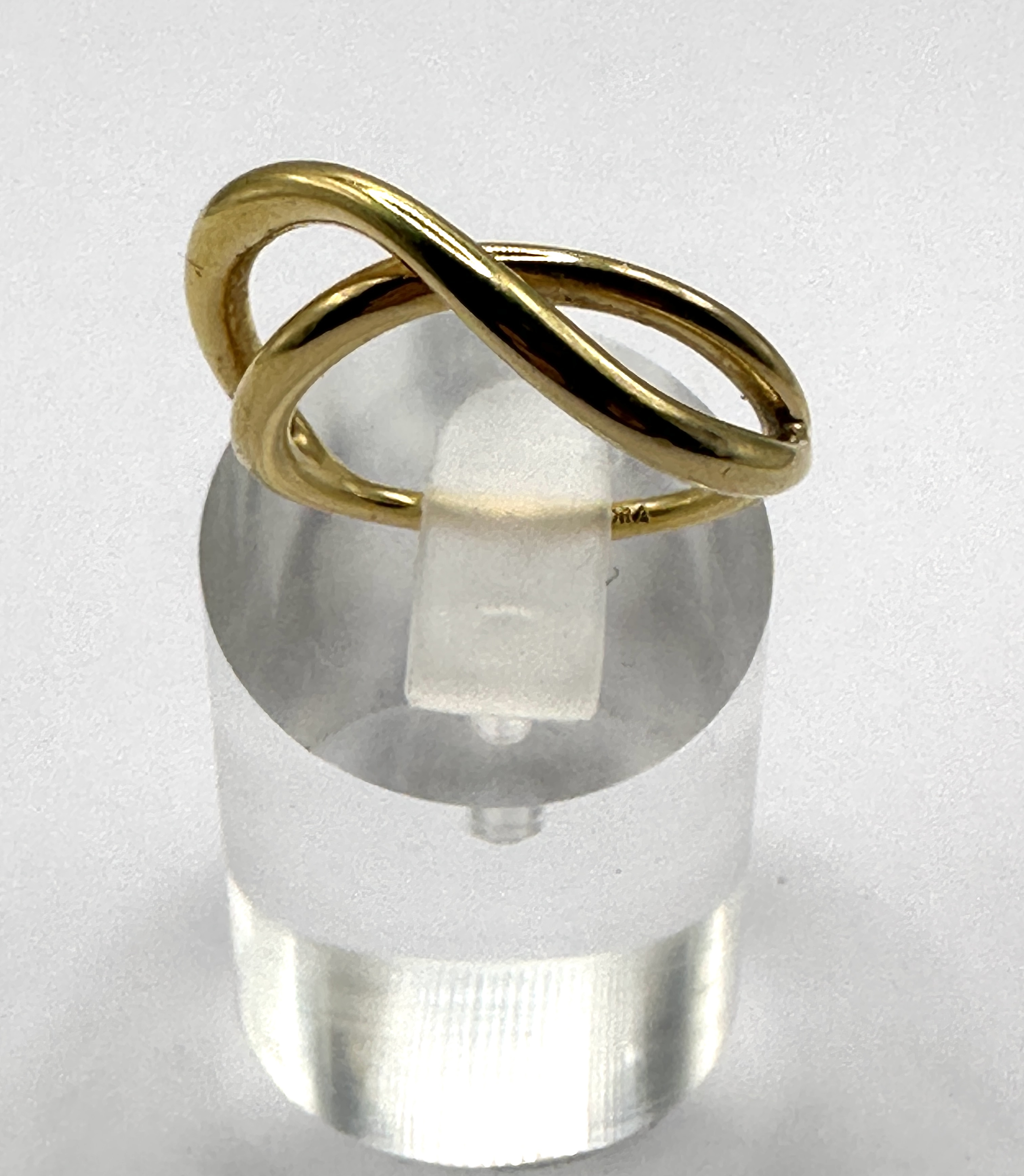 A Pandora Organically Shaped Infinity Ring