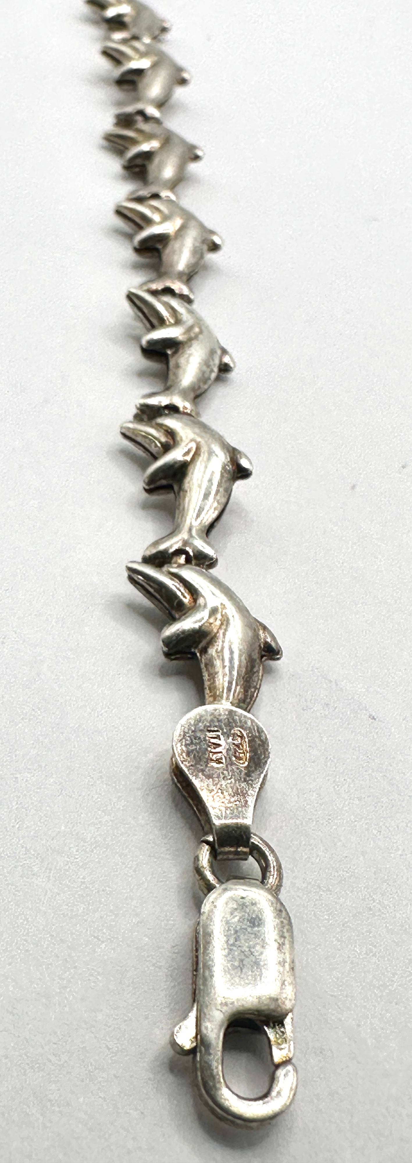 An Italian 925 Silver Dolphin Link Bracelet