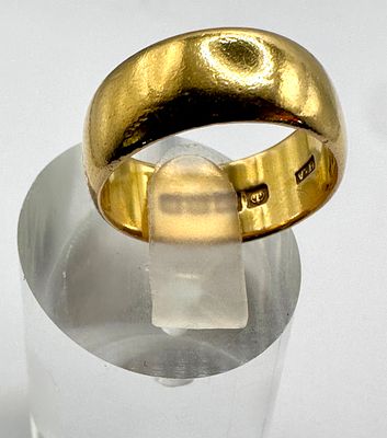 A 1919 Birmingham 22ct Gold D-Section Wedding Band
