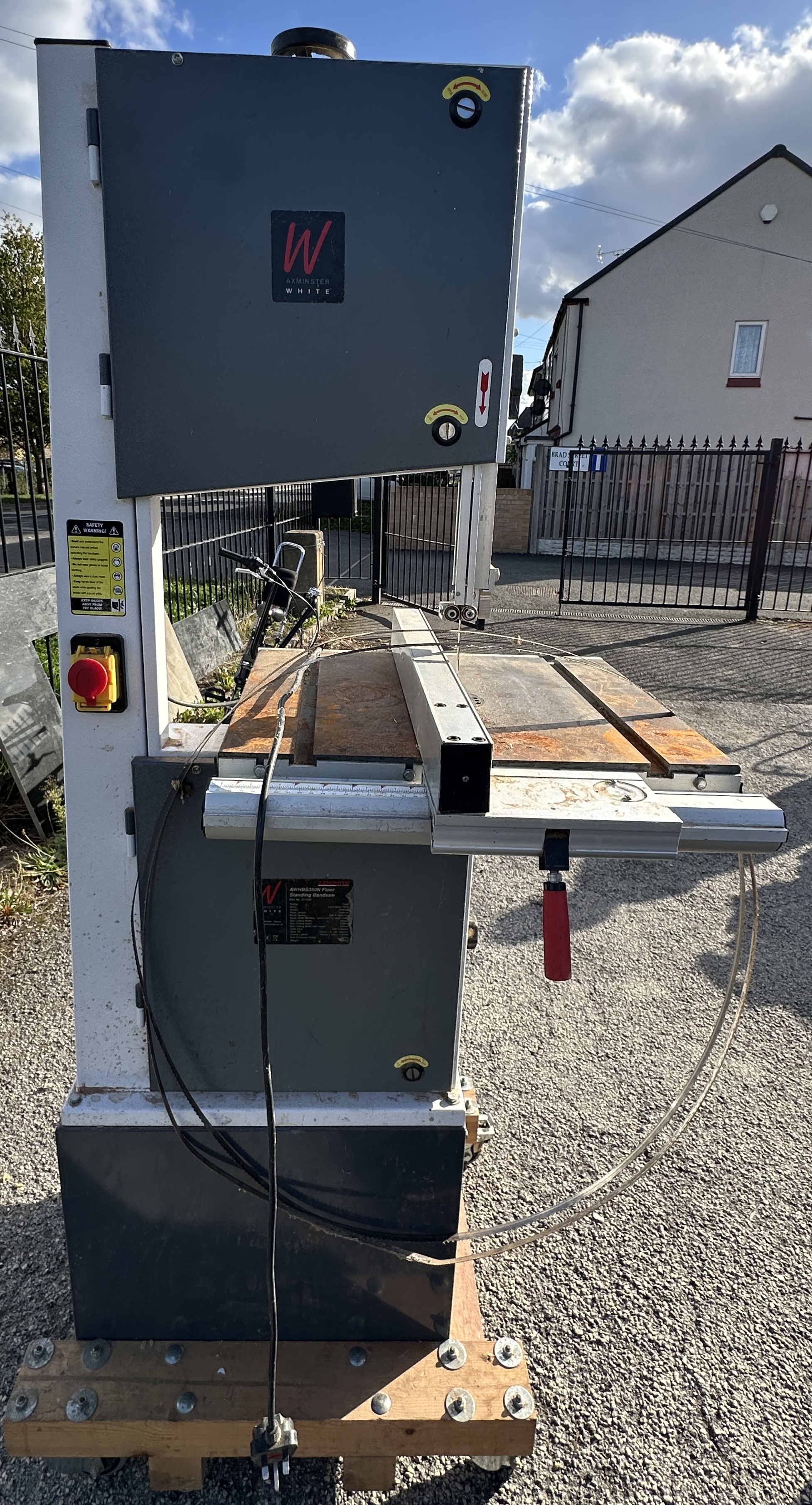 An Axminster White AWHBS350N Floor Standing Bandsaw