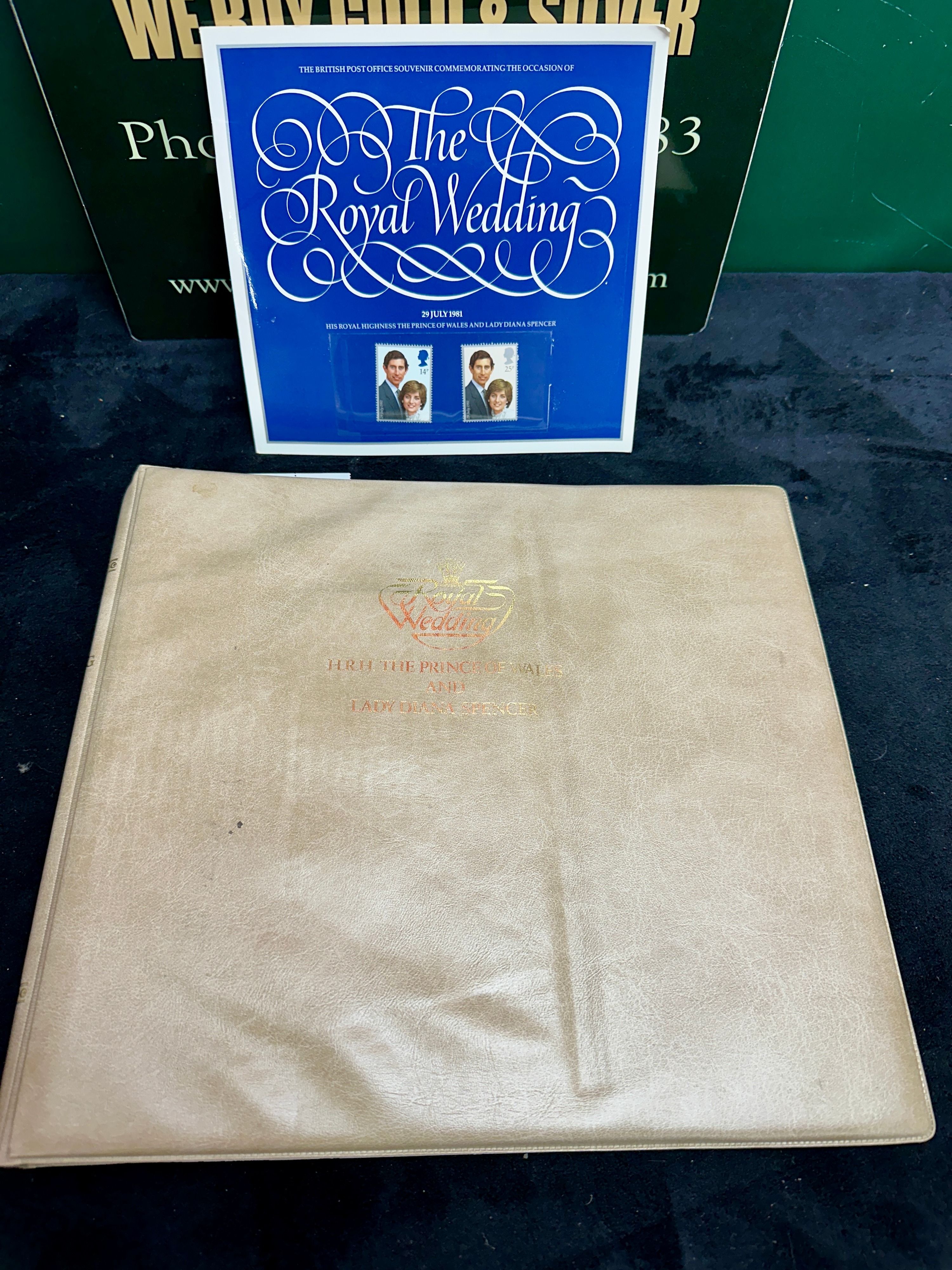 UK 1981 The Royal Wedding Souvenir Folder and Commonwealth Stamp Album