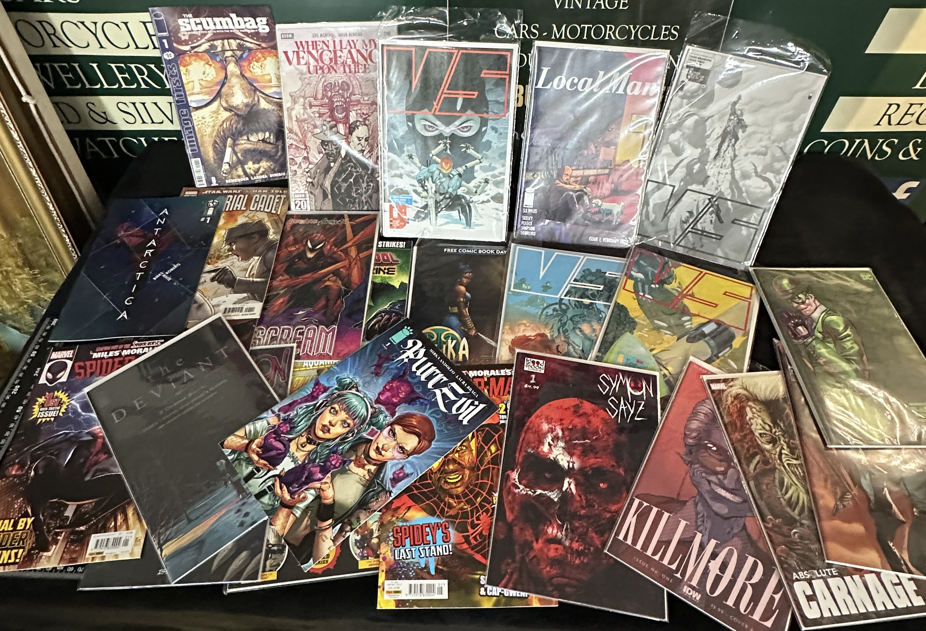 A Collection of Contemporary Independent and Marvel Comics, including Debut Issues