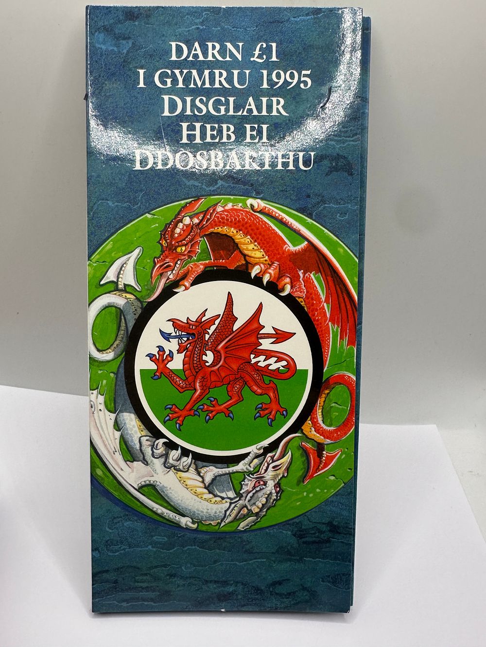 Lot 431: UK 1995 Welsh Dragon Brilliant Uncirculated One Pound Coin