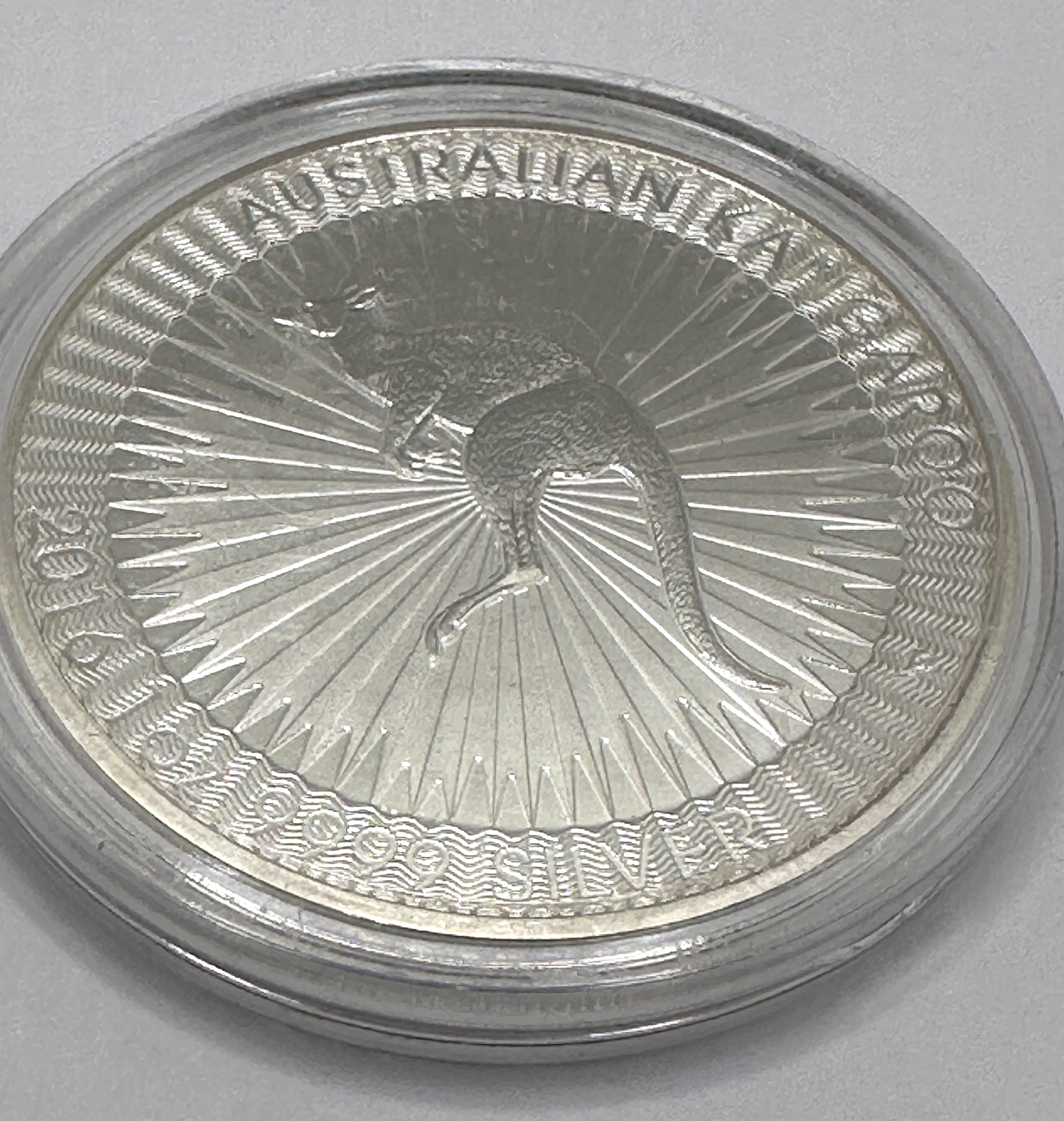 Australia 2016 Elizabeth II 9999 Silver 1 Dollar Kangaroo Coin