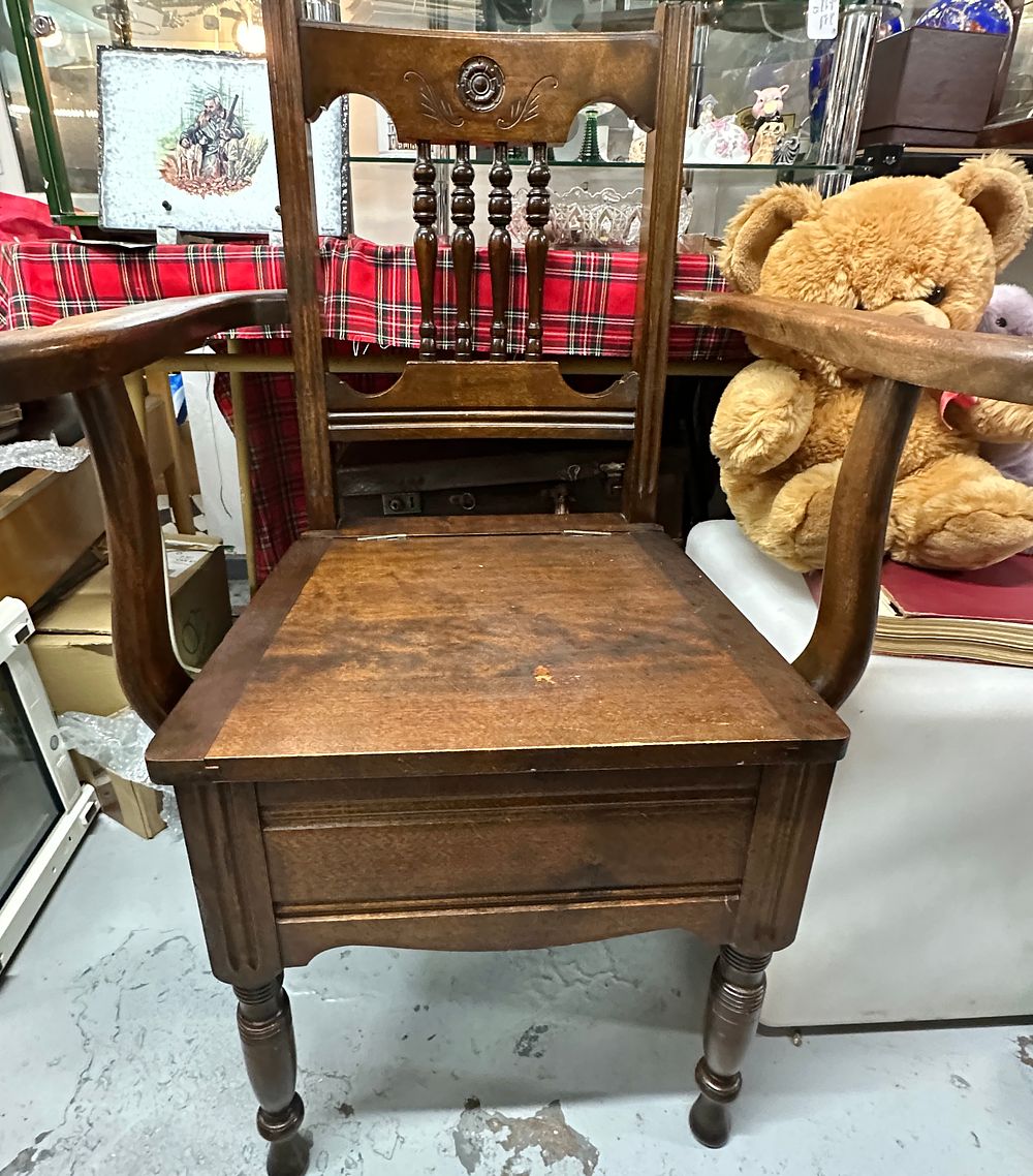 Lot 523: An Early 20th Century Commode Armchair with Ceramic Liner