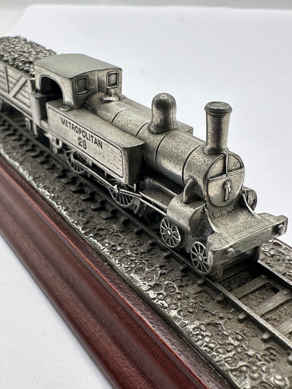 Lot 571: A 1997 Royal Hampshire The Metropolitan Locomotive and Tender