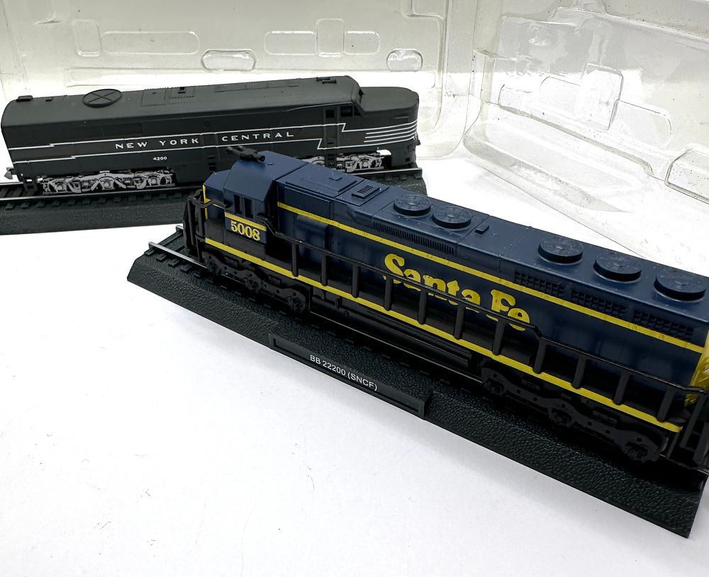 Lot 575: Two Static Model Diesel Locomotives, Santa Fe and New York Central