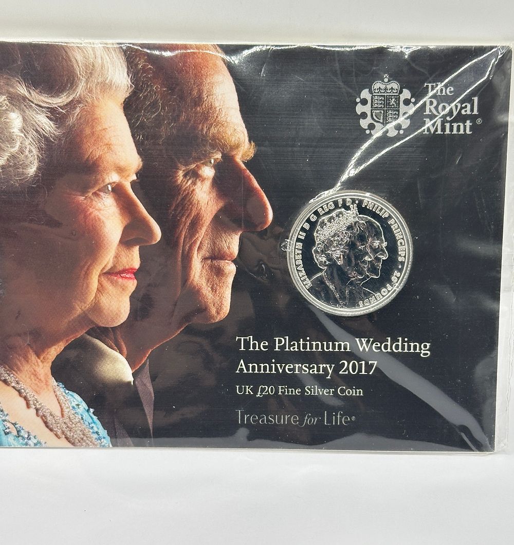 Lot 166: UK 2017 Platinum Wedding Anniversary 999 Fine Silver £20 Coin