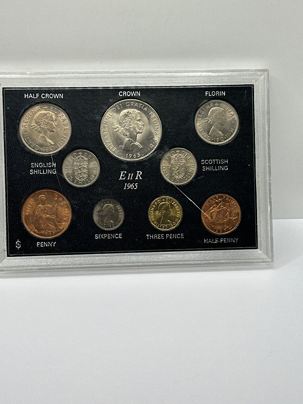Lot 186: UK 1965 Elizabeth II Nine Coin Uncirculated Set