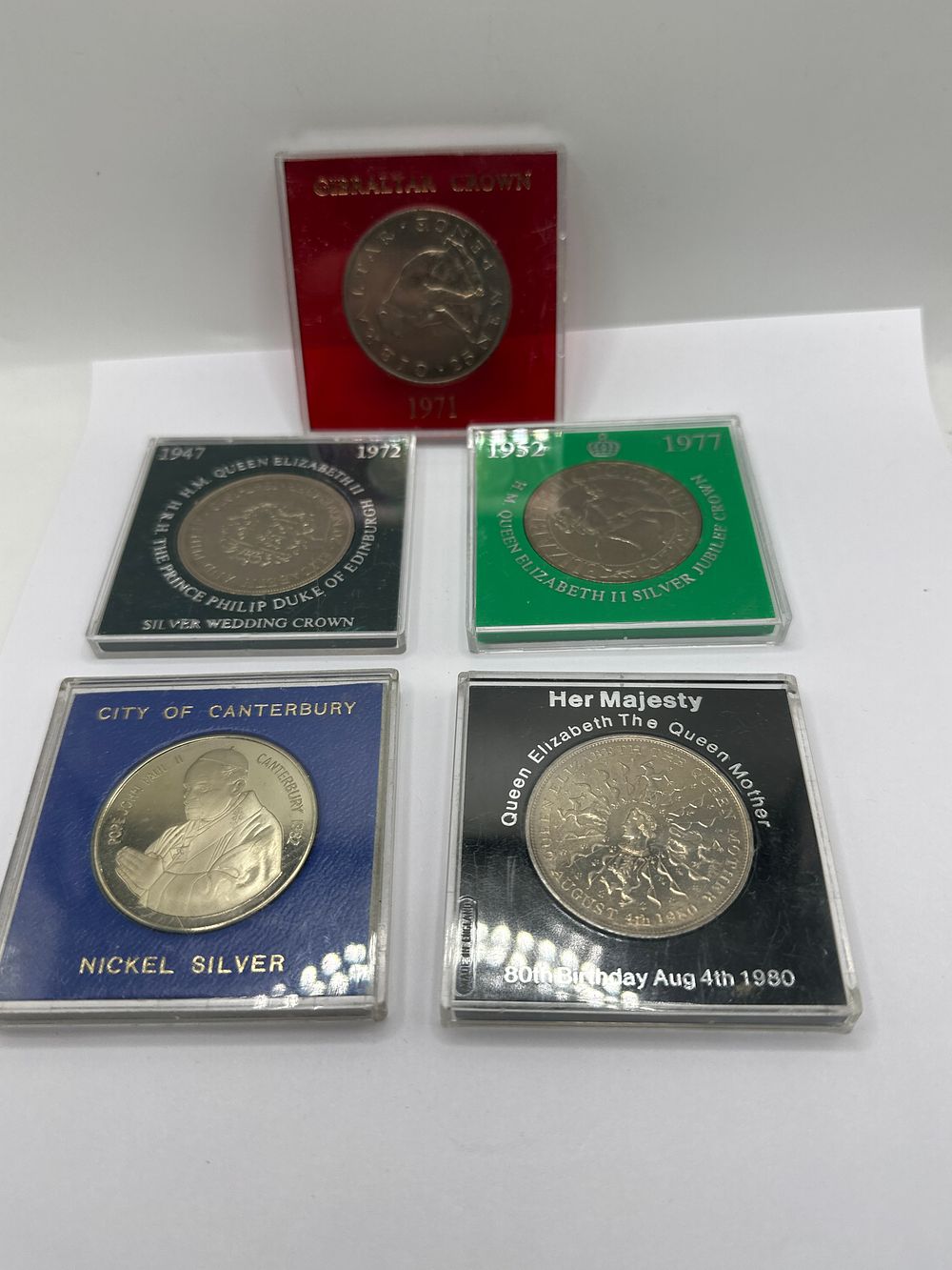 Lot 189: A Collection of UK and Gibraltar Commemorative Crowns and Medallions
