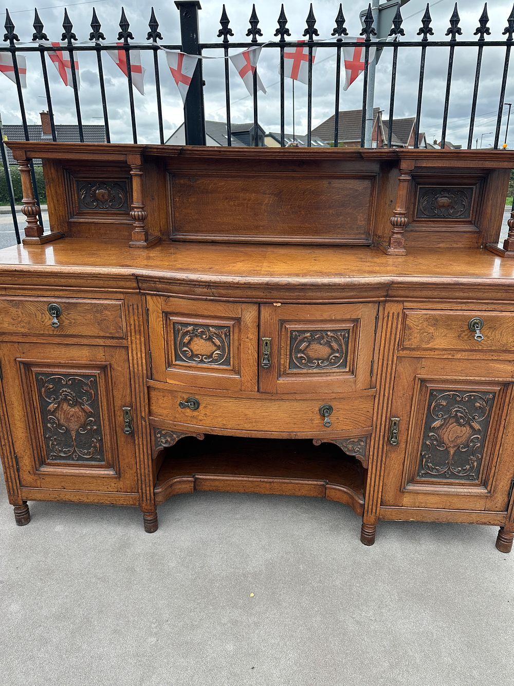 Lot 75: A Victorian Oak Breakfront Sideboard With Relief Carving
