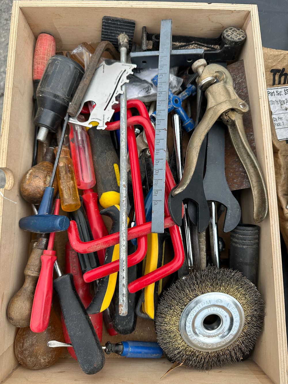 Lot 138: An Assortment of Workshop Tools and Hardware Including Stanley and Ryobi Components