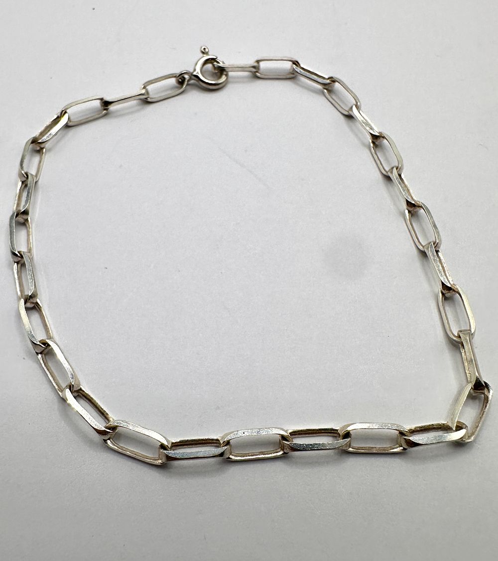 Lot 201: A 925 Silver Paperclip Link Necklace with Spring Ring Clasp