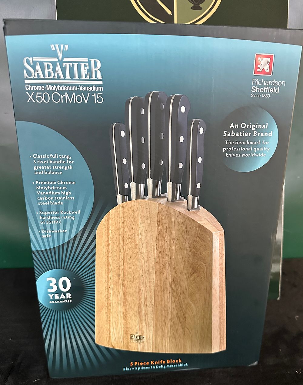 Lot 62: A Richardson Sheffield V Sabatier Five-Piece Knife Block Set