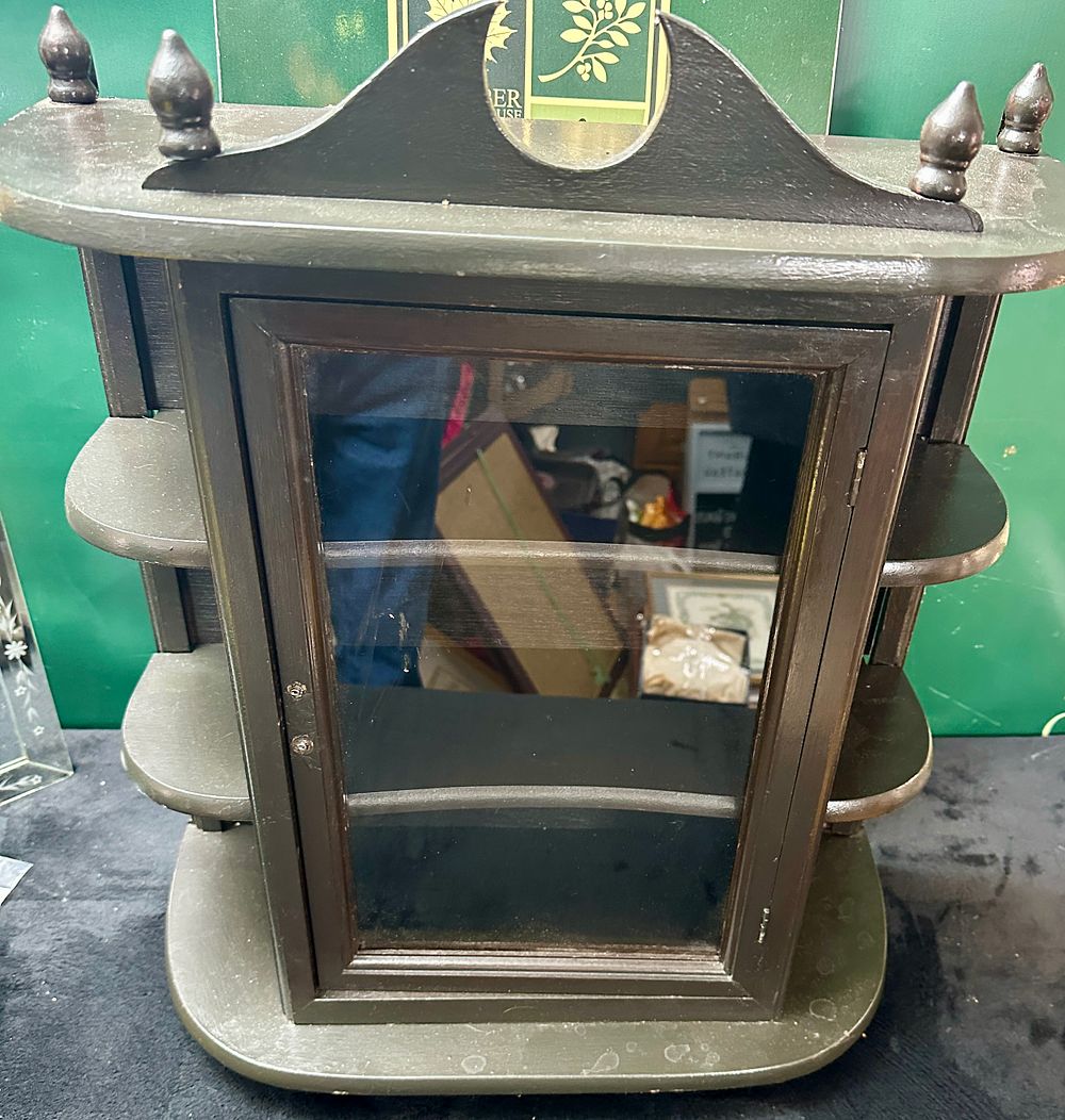 Lot 288: A Traditional Small Glazed Wooden Display Cabinet