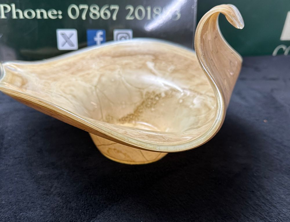 Lot 8: A Free-Form Art Glass Bowl with Pulled Rim