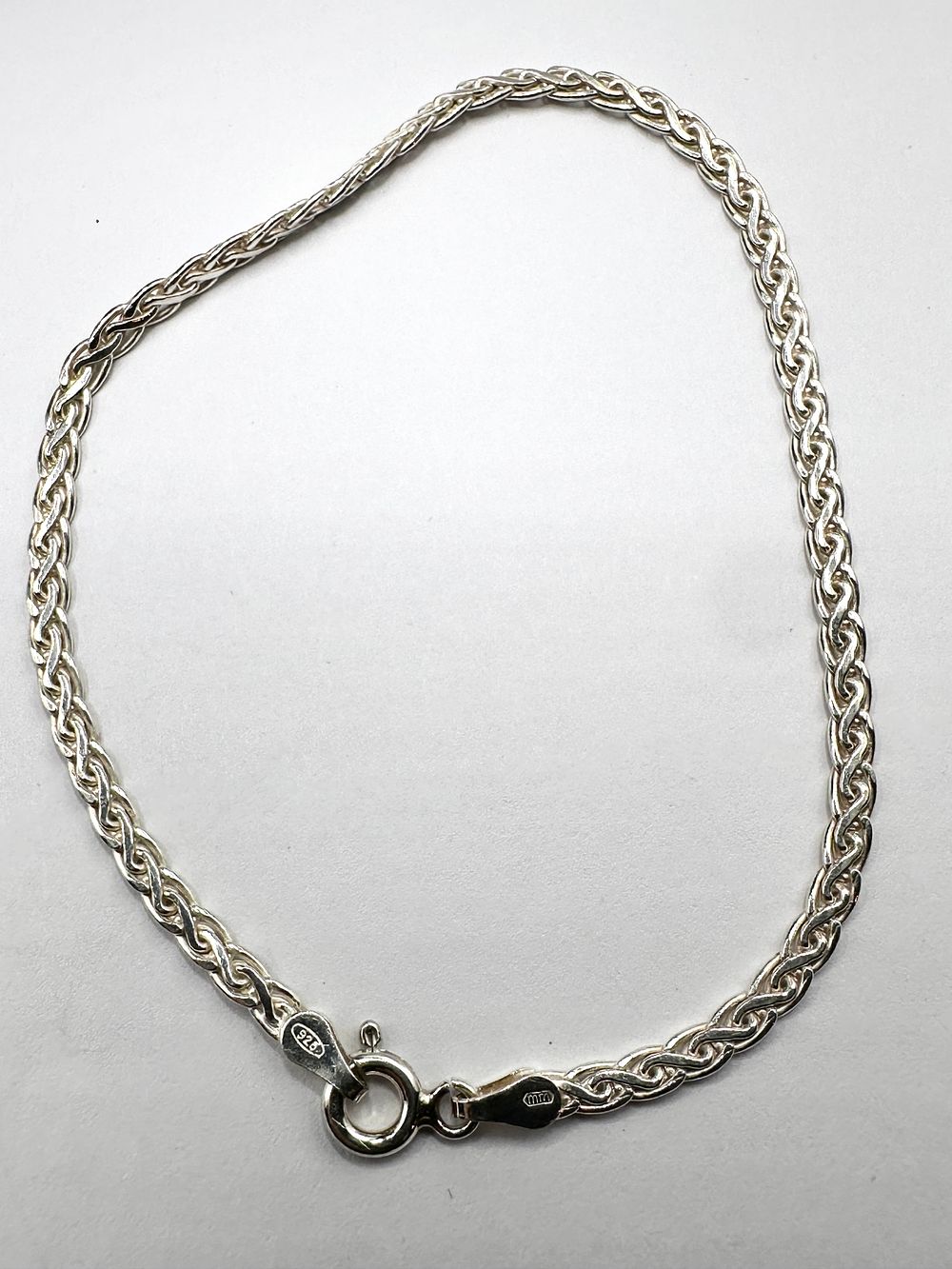 Lot 252: A 925 Sterling Silver Spiga Link Chain Necklace