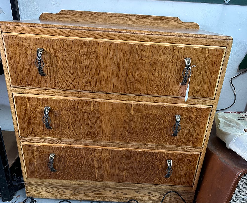 Lot 330: A Mid-20th Century Oak Chest of Drawers