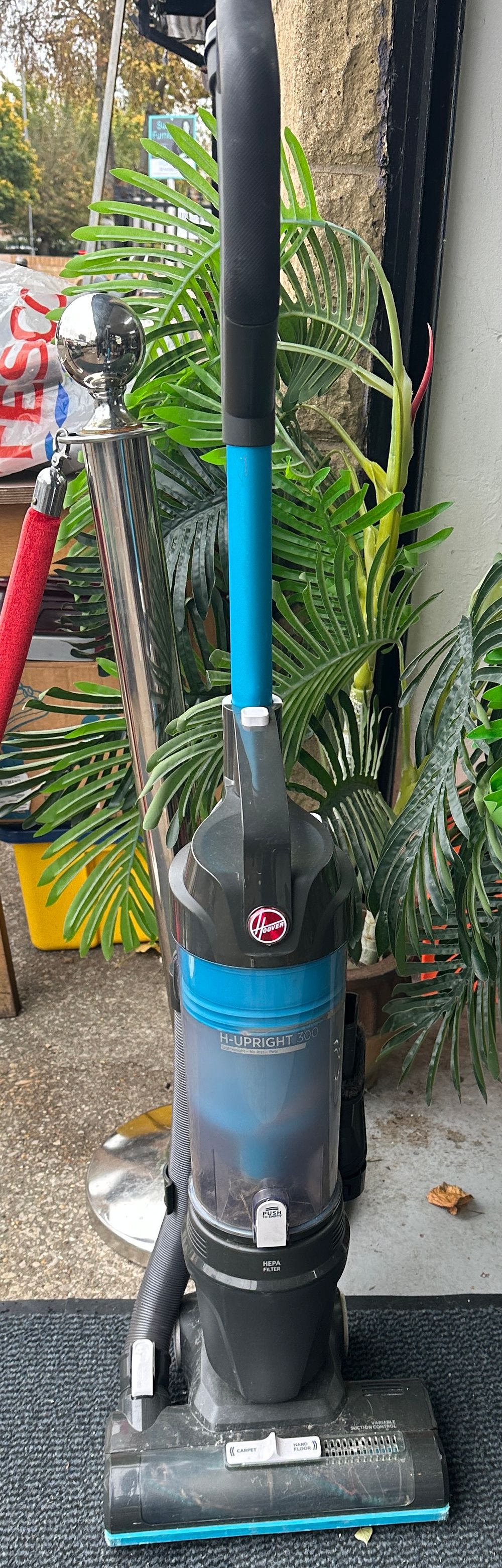 Lot 342: A Hoover H-Upright 300 Pet Upright Vacuum Cleaner