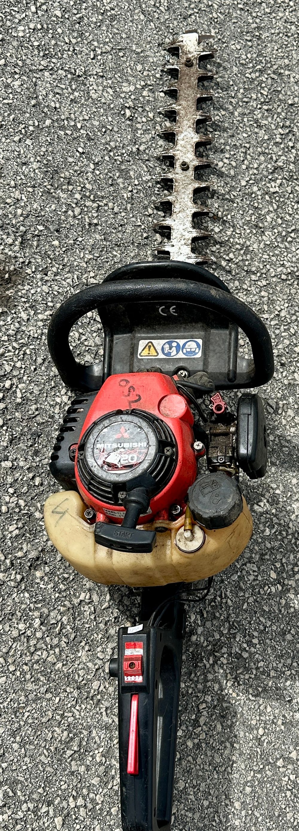 Lot 349: A Mitsubishi TL20 Petrol Hedge Trimmer